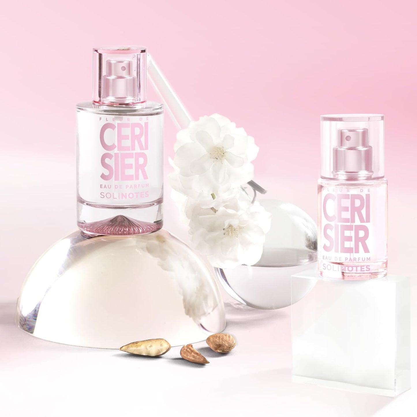 Parfum Femme SOLINOTES Fleur de Cerisier - Eau De Parfum | Fragrance Florale et Apaisante - Cadeau Parfait pour Elle - 15 ml