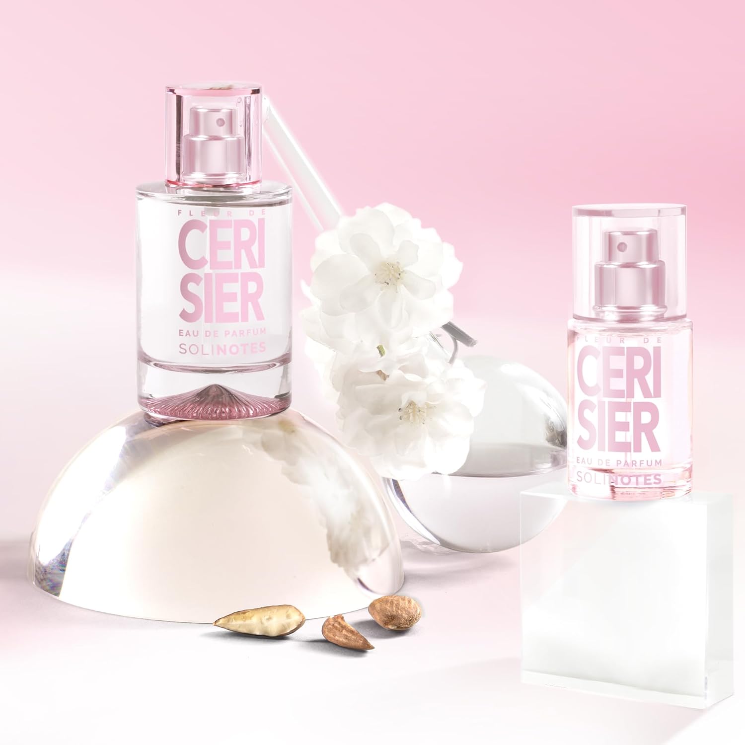 Parfum Femme SOLINOTES Fleur de Cerisier - Eau De Parfum | Fragrance Florale et Apaisante - Cadeau Parfait pour Elle - 15 ml
